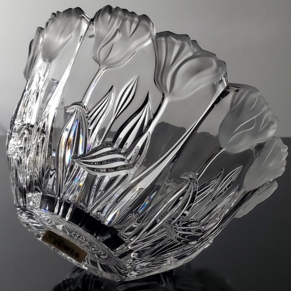 9 3/8" 24% Lead Crystal Tulip Clear Frosted Raised Bowl by Block Made in Poland - Picture 2 of 13